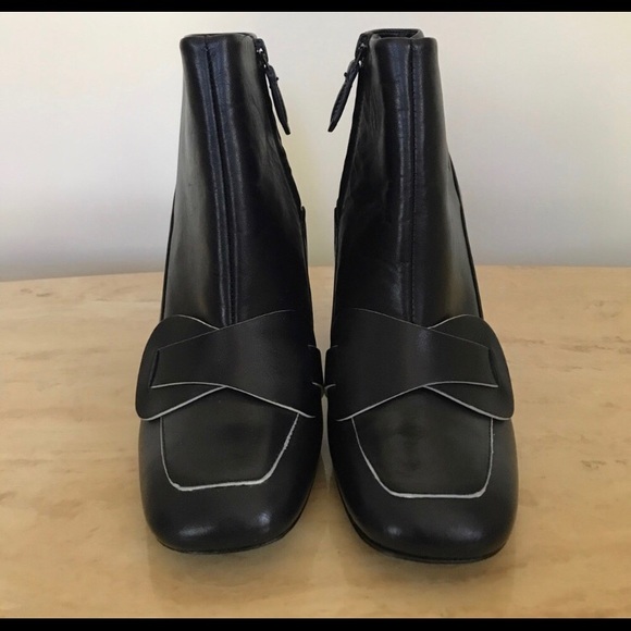 NWT Tory Burch Bond Ankle Boot, NAVY - Picture 2 of 4